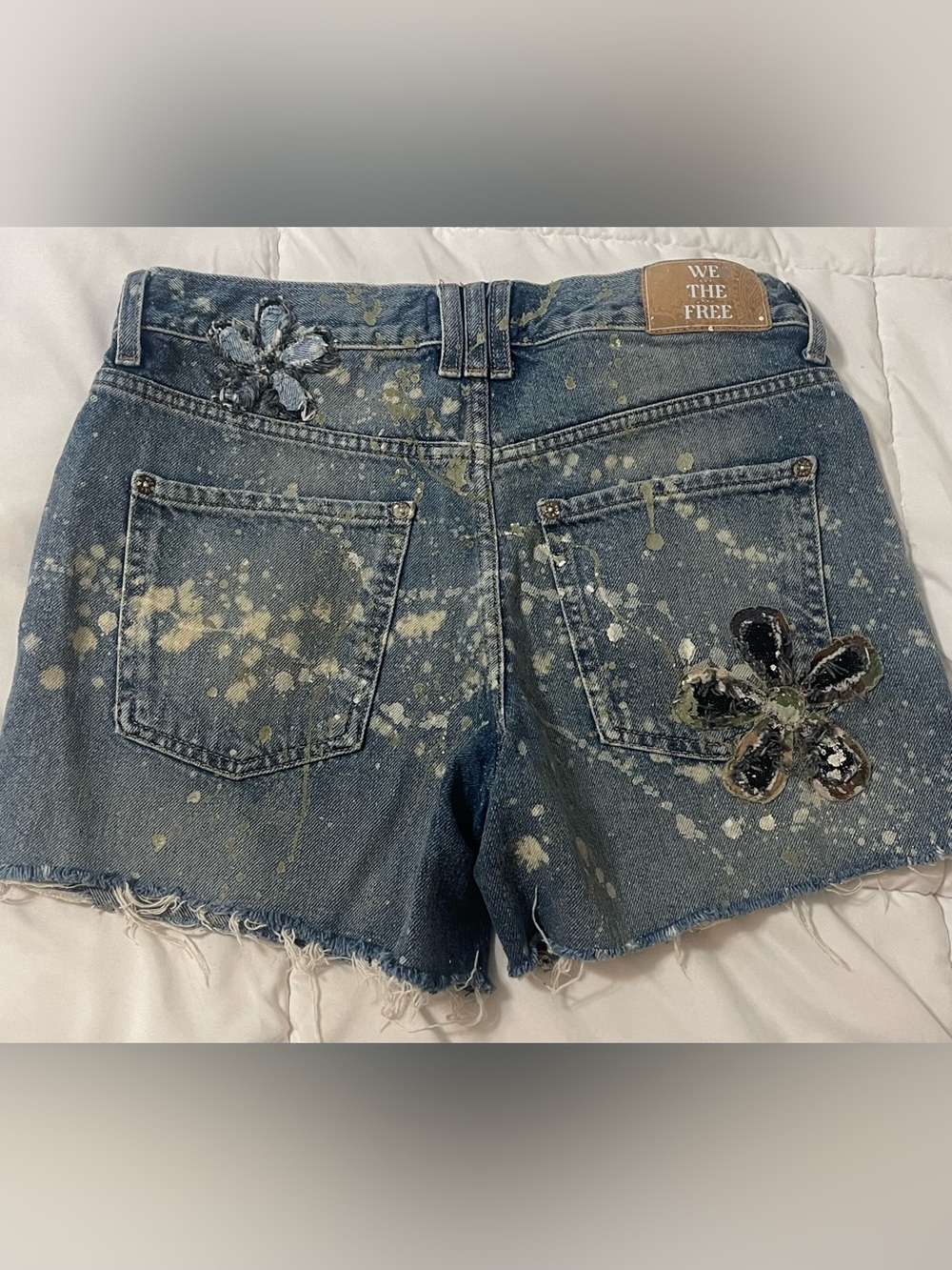 Free People Tricia Fix Embellished Denim Shorts – Size 26 - Picture 8 of 8